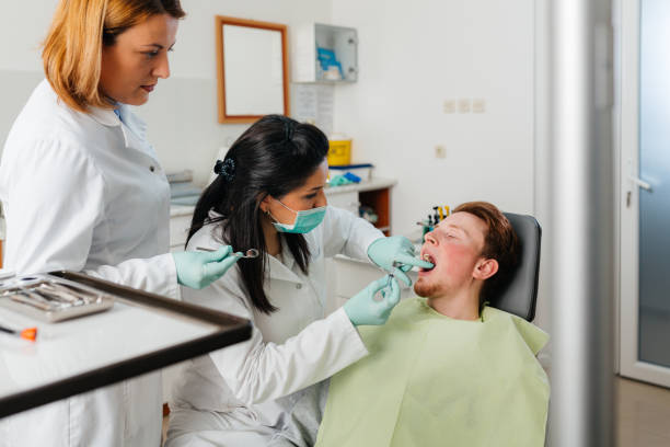 Best Broken or Cracked Tooth Emergency Dentist in Chula Vista, TX